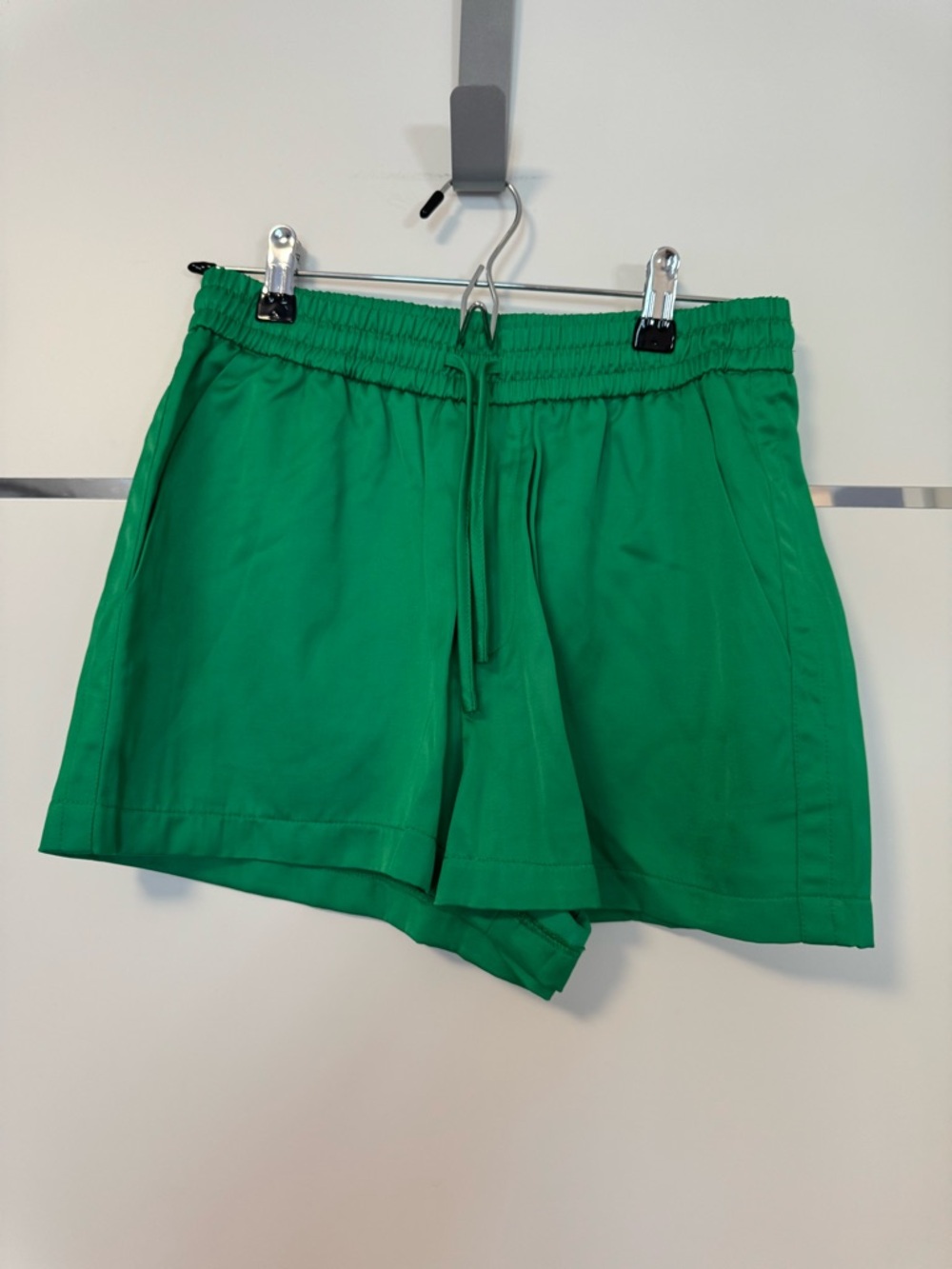 Green Elastic Waist Pull-On Women’s Shorts